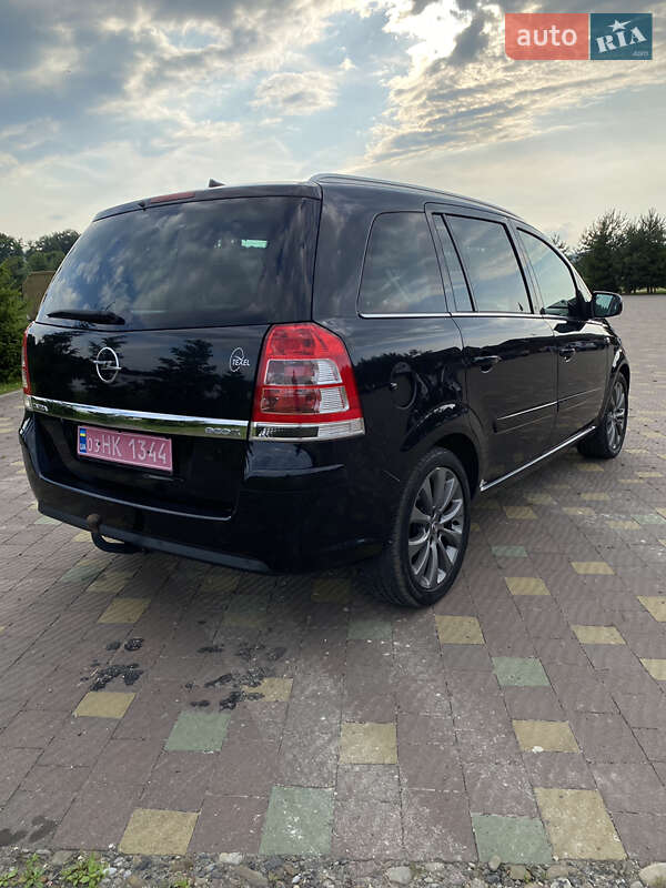 Минивэн Opel Zafira 2012 в Львове