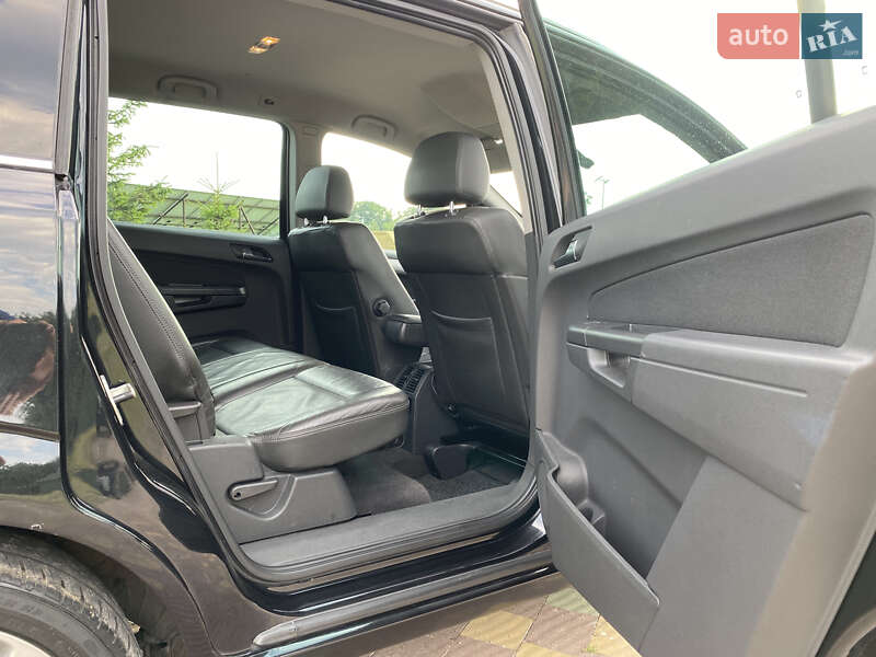 Минивэн Opel Zafira 2012 в Львове