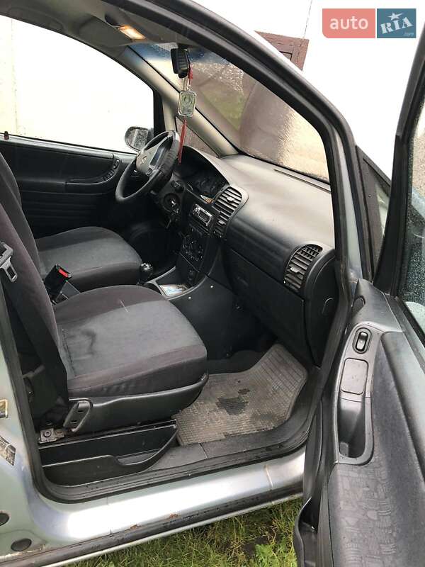 Мінівен Opel Zafira 2000 в Луцьку