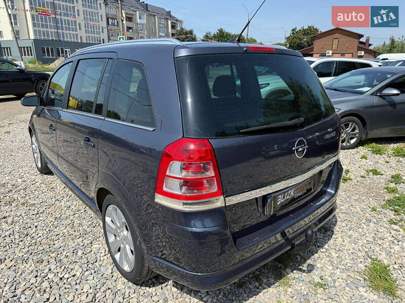 Мінівен Opel Zafira 2008 в Коломиї