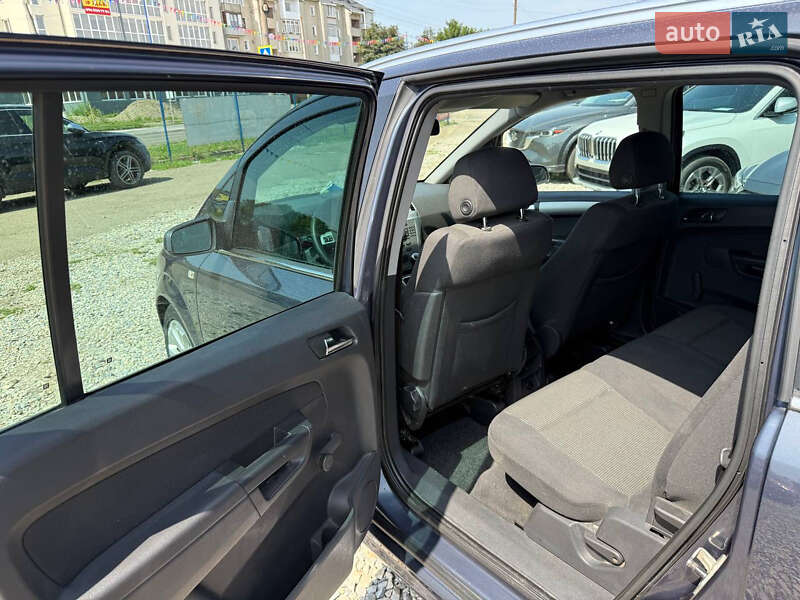 Мінівен Opel Zafira 2008 в Коломиї