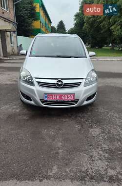 Минивэн Opel Zafira 2008 в Луцке