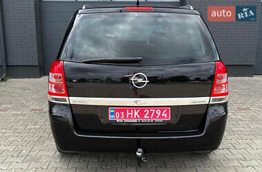 Минивэн Opel Zafira 2011 в 