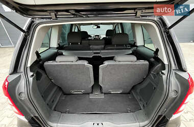 Минивэн Opel Zafira 2011 в 