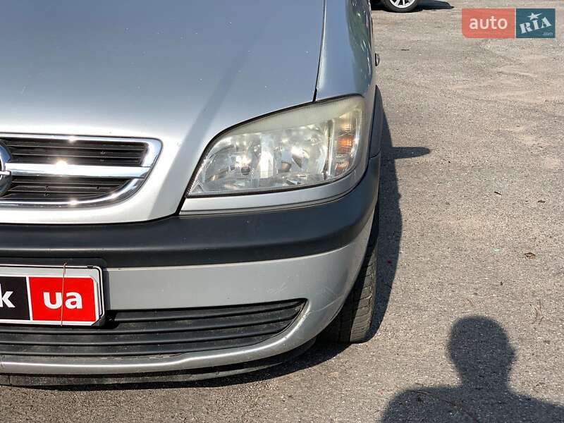 Минивэн Opel Zafira 2004 в Виннице