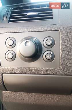 Минивэн Opel Zafira 2010 в 