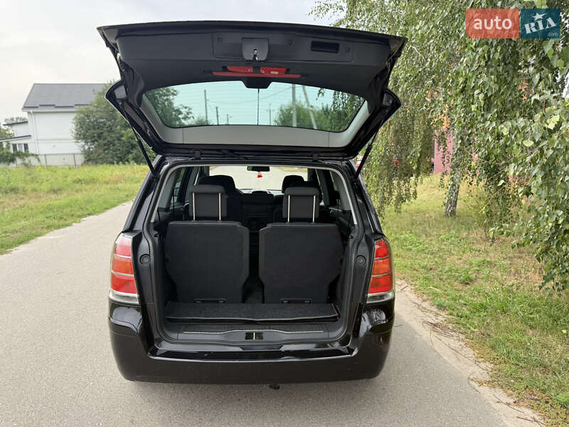 Минивэн Opel Zafira 2008 в Борисполе