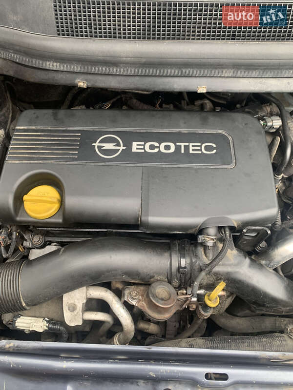 Минивэн Opel Zafira 2008 в Луцке