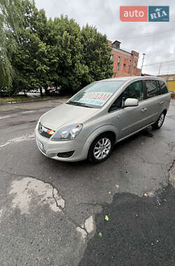 Минивэн Opel Zafira 2011 в 
