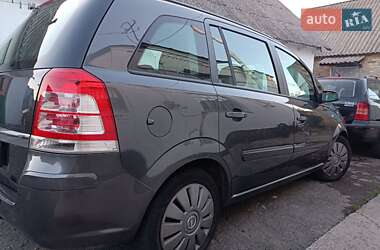 Минивэн Opel Zafira 2008 в Ракитном