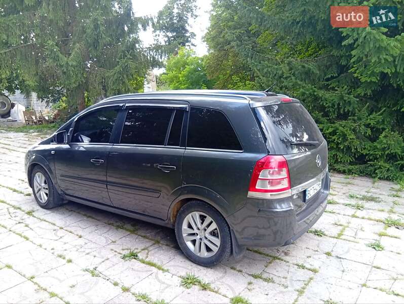 Opel Zafira 2010 Opel Zafira 2010