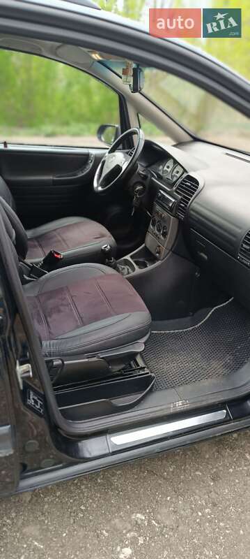 Мінівен Opel Zafira 2003 в Дніпрі