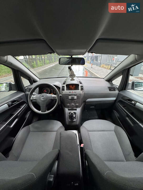 Мінівен Opel Zafira 2006 в Чернігові