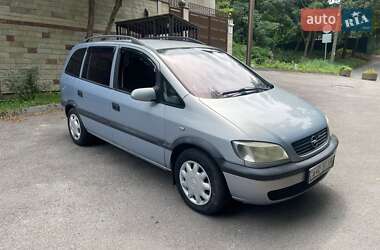 Минивэн Opel Zafira 2002 в Киеве