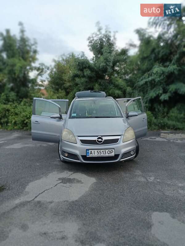 Минивэн Opel Zafira 2006 в Чернигове