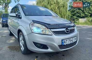 Минивэн Opel Zafira 2008 в Калуше
