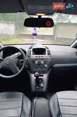Минивэн Opel Zafira 2007 в 