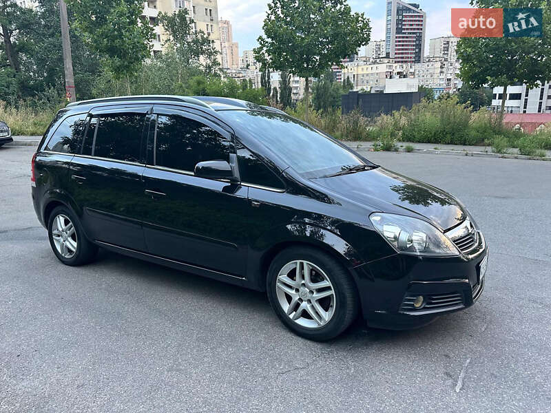 Мінівен Opel Zafira 2006 в Києві