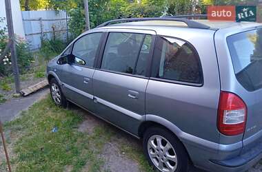 Минивэн Opel Zafira 2004 в 