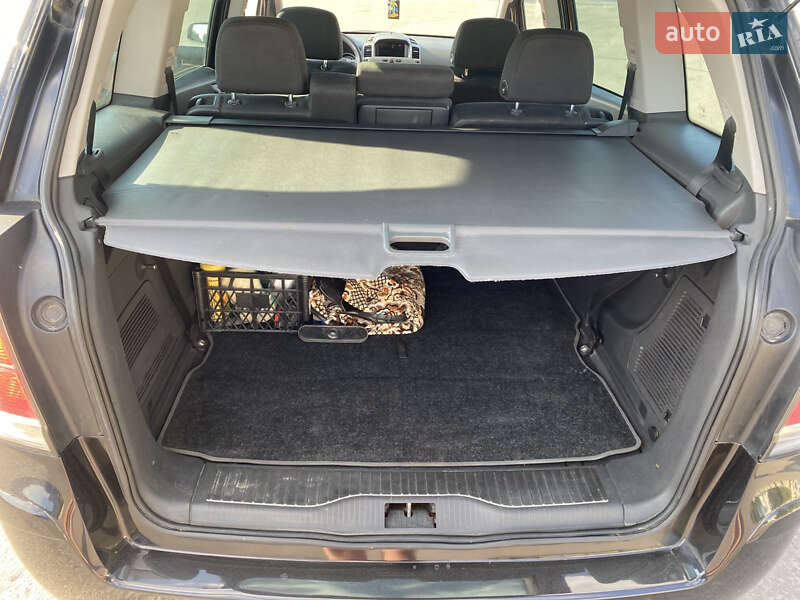 Мінівен Opel Zafira 2006 в Рівному