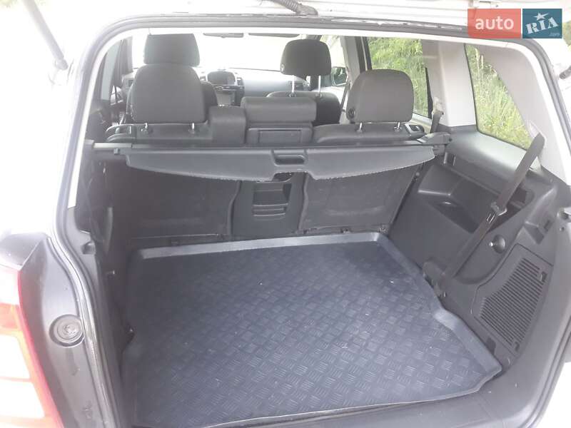 Минивэн Opel Zafira 2012 в Славуте