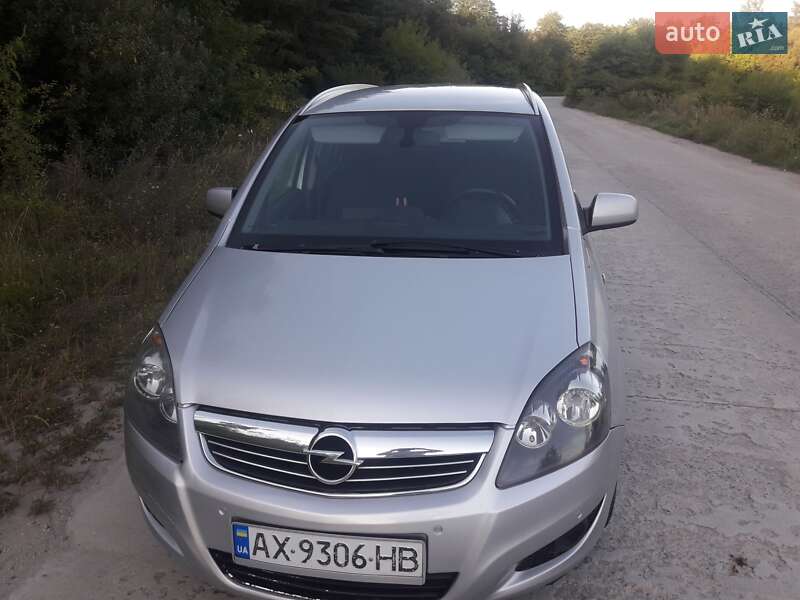 Opel Zafira 2012