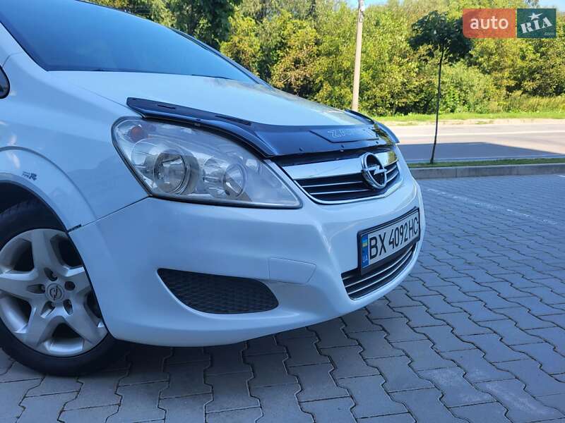 Мінівен Opel Zafira 2008 в Хмельницькому