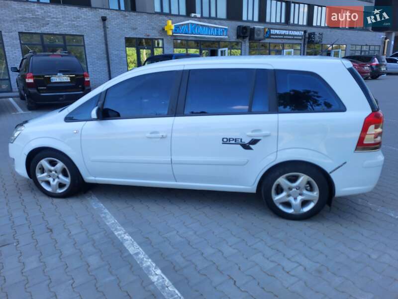Мінівен Opel Zafira 2008 в Хмельницькому