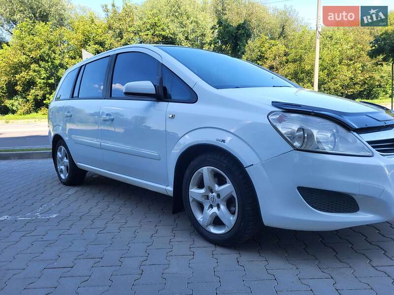 Мінівен Opel Zafira 2008 в Хмельницькому