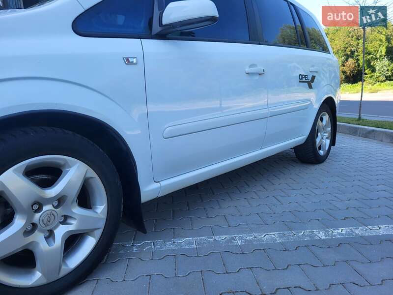 Мінівен Opel Zafira 2008 в Хмельницькому