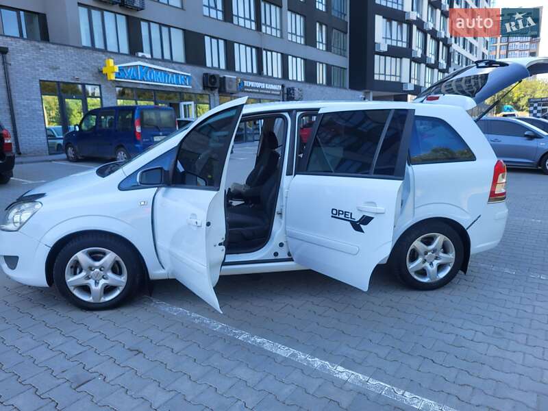 Мінівен Opel Zafira 2008 в Хмельницькому
