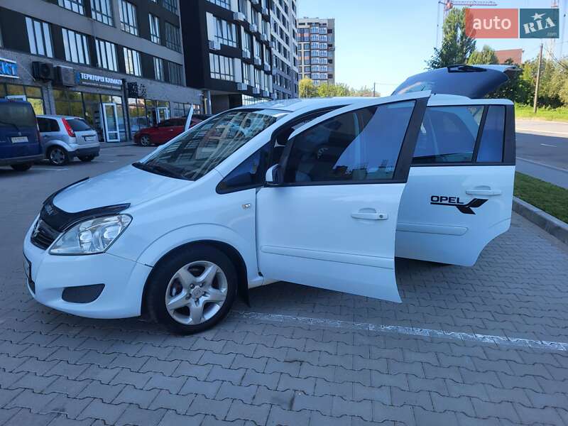 Мінівен Opel Zafira 2008 в Хмельницькому
