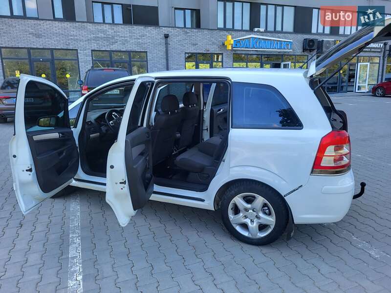 Мінівен Opel Zafira 2008 в Хмельницькому