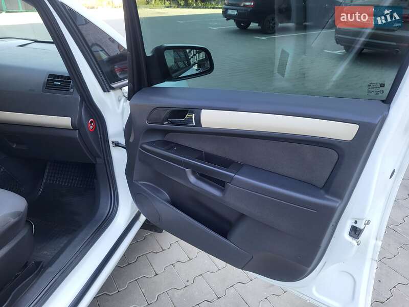 Мінівен Opel Zafira 2008 в Хмельницькому