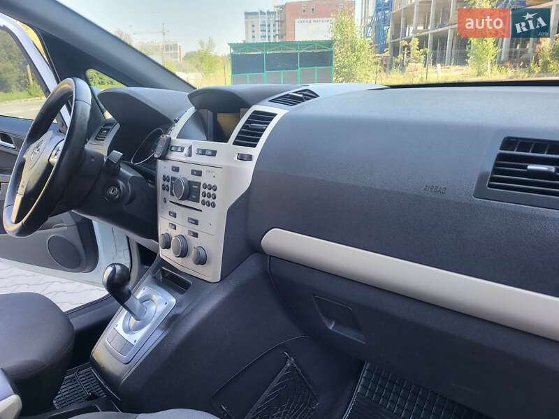 Мінівен Opel Zafira 2008 в Хмельницькому