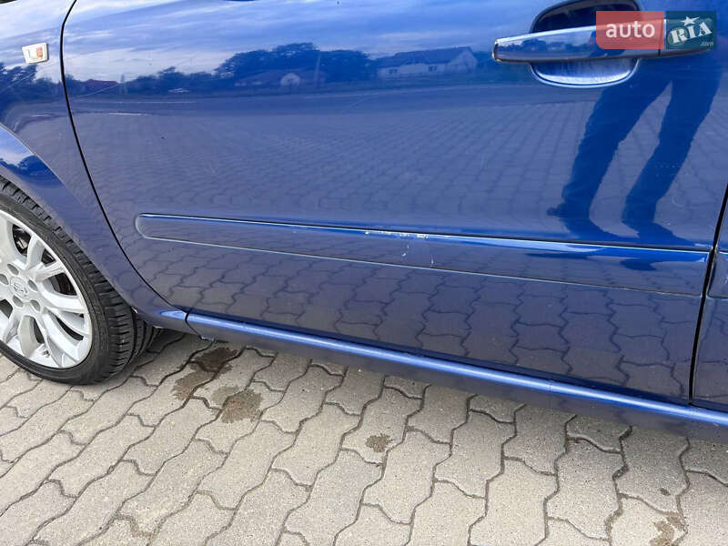 Минивэн Opel Zafira 2009 в Львове