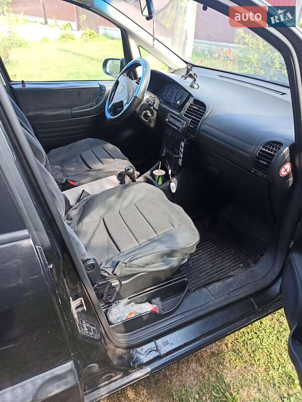 Мінівен Opel Zafira 2000 в Прилуках