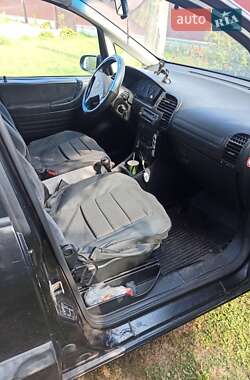 Минивэн Opel Zafira 2000 в 