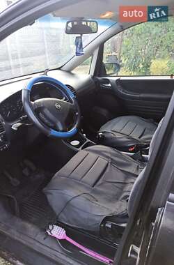 Минивэн Opel Zafira 2000 в 