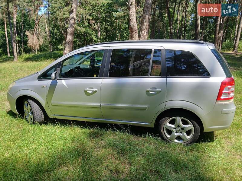 Мінівен Opel Zafira 2008 в Львові