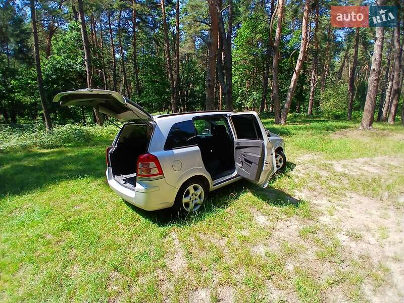 Мінівен Opel Zafira 2008 в Львові