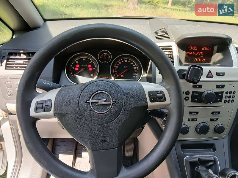 Мінівен Opel Zafira 2008 в Львові