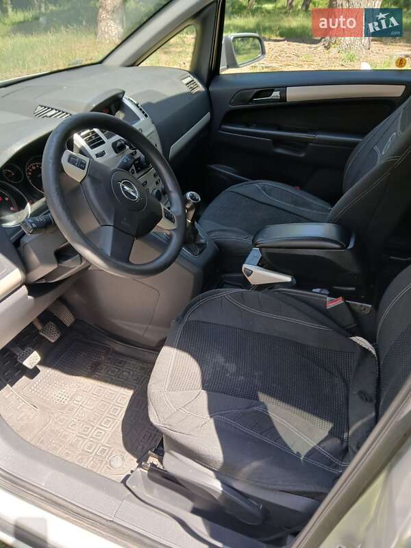 Мінівен Opel Zafira 2008 в Львові