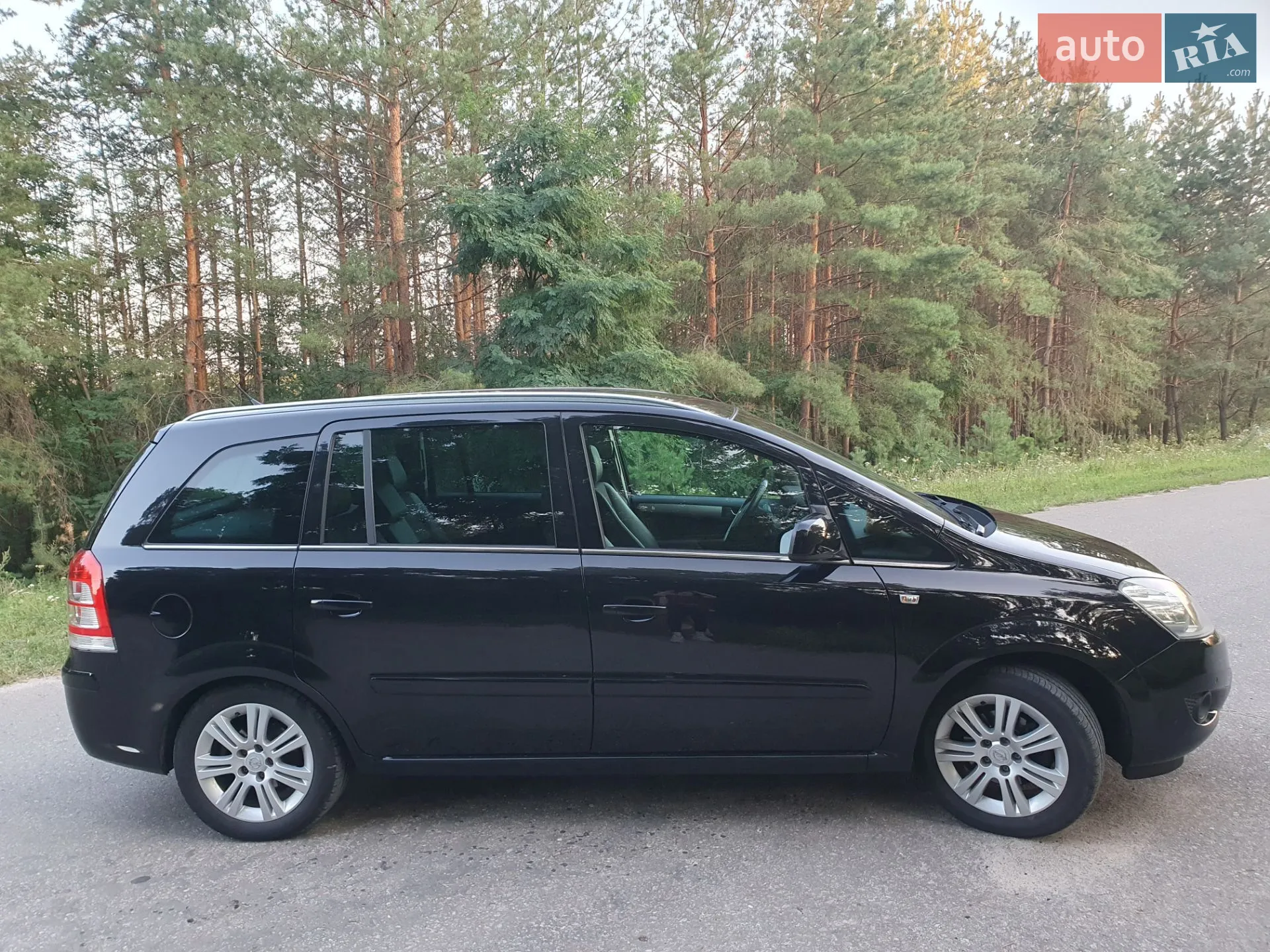 2010 Opel Zafira - мініатюра 21