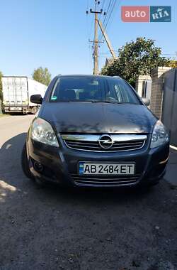 Минивэн Opel Zafira 2010 в Виннице