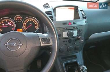 Минивэн Opel Zafira 2007 в 