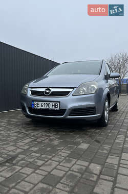Минивэн Opel Zafira 2006 в Первомайске