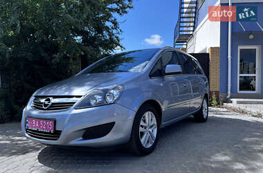 Минивэн Opel Zafira 2011 в Виннице