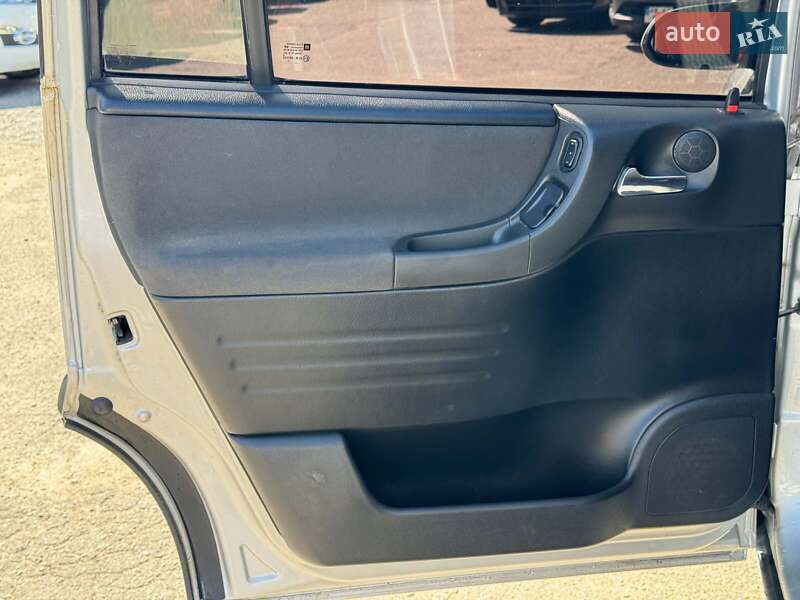 Минивэн Opel Zafira 2003 в Виннице
