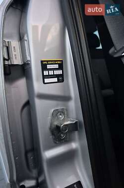 Мінівен Opel Zafira 2011 в 